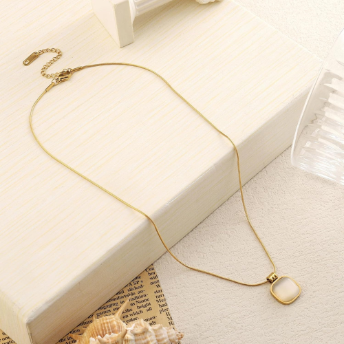 Golden Halo Necklace